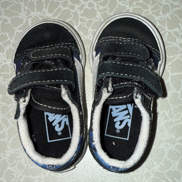 Vans - Picture 6 of 10